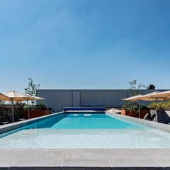 Escape to Skyline Views & Rooftop Pool Bliss