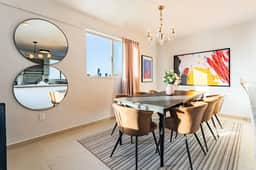 City Views & Workspace in Central Roma Penthouse - Image 2