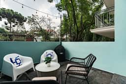 Elegant Polanco Retreat with Balcony and Workspace - Image 2
