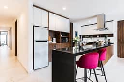 Elegant Polanco Retreat with Balcony and Workspace - Image 3