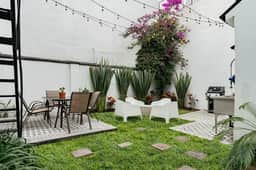 Huge Home for 23, Rare Indoor Garden Near Hotspots - Image 2