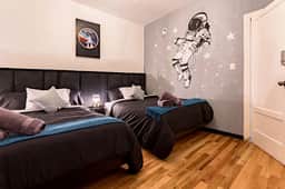 Huge Home for 23, Rare Indoor Garden Near Hotspots - Image 4