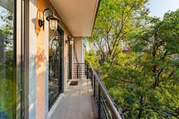 Quiet Condo in La Roma w/ Balcony & Free Parking - Image 5