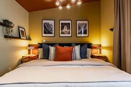Serene CDMX Stay | Modern - Image 3