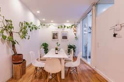Spacious Home with Terrace & Vibrant Neighborhoodƒ - Image 4