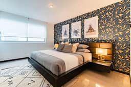 Stylish Condo Near Parks with Smart TV and WiFi - Image 4