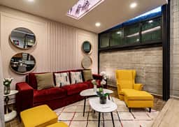 Stylish Roma Sur Home with Rooftop Lounge & BBQ - Image 5