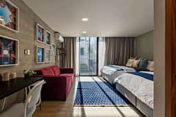 Stylish Roma Sur Home with Rooftop Lounge & BBQ - Image 2