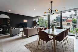 Urban Elegance Apartment with Balcony Views - Image 5