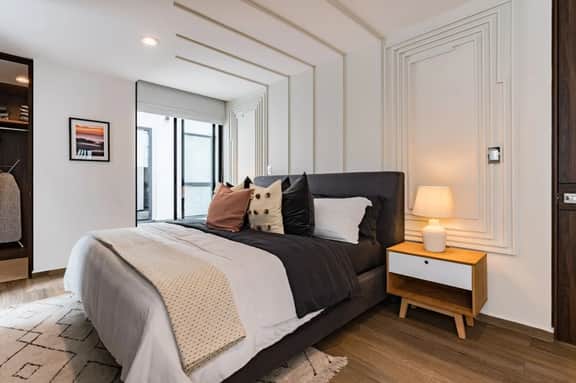 Elegant Polanco Retreat with Balcony and Workspace - Image 4