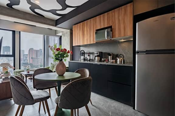 Modern 2BR Across from Revolution Monument - Image 3