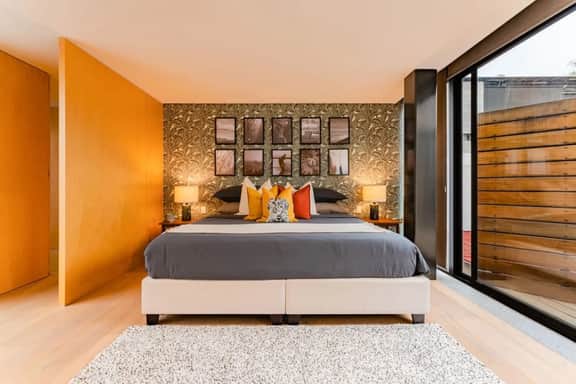 Penthouse w/ Rooftop Swing, City Views & Terrace - Image 3