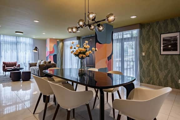 Retro-Modern Retreat Near Reforma - Image 2