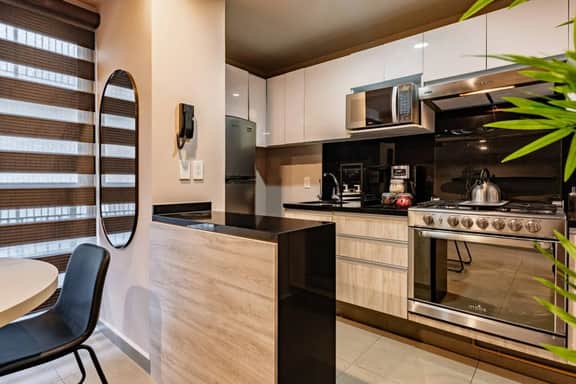 Roma Norte Apartment with Balcony & Elevator - Image 3