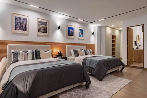 Spacious Group Getaway with Private Terrace & Grill - Image 5
