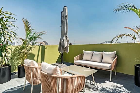 Terrace Living and Views in Iconic Roma Norte - Image 5