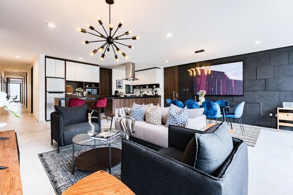 Elegant Polanco Retreat with Balcony and Workspace - Image 1