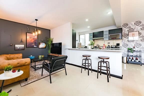 Roma Norte Condo with City Views & Workspace - Image 1